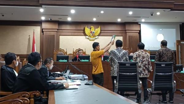 Momen Eks Ajudan Cerita Permintaan Uang Rp50 Miliar dari Firli ke SYL