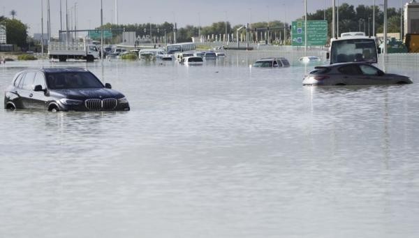 Negeri Padang Pasir Berubah Jadi Lautan, Mengapa Dubai Dilanda Banjir Besar?
