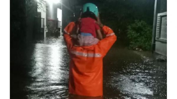 Banjir Lahar Dingin Gunung Semeru Terjang Lumajang, Puluhan Warga Mengungsi