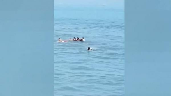 Terekam Video 20 Wisatawan Terseret Ombak di Pantai Carita, Korban Trauma