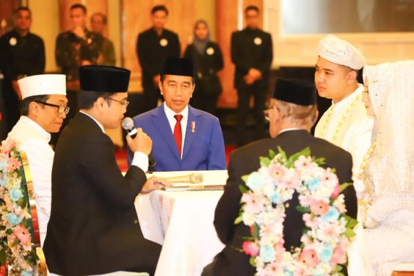 Presiden Joko Widodo Jadi Saksi Pernikahan Anak Wamenaker Afriansyah Noor