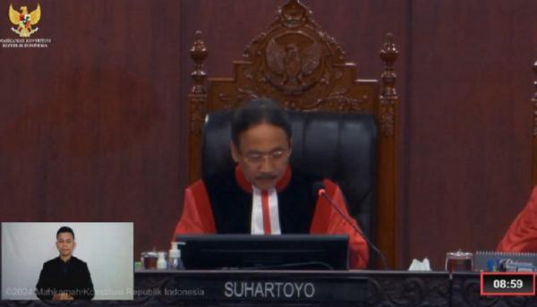 MK Bacakan 14 Amicus Curiae dalam Putusan Sengketa Pilpres, Termasuk dari Megawati 