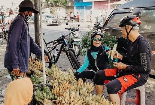 Ganjar Pranowo dengan istri Siti Atikoh (IG Ganjar Pranowo)