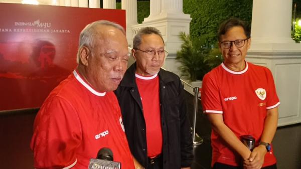 Sejumlah Menteri Hadiri Nobar Indonesia Vs Uzbekistan di Istana