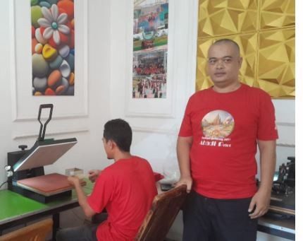 Pelaku UMKM Sopian Tajudin sukses dari keterpurukan setelah terkena PHK. (Foto: iNews.id)