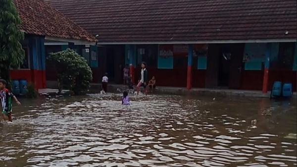 Sungai Cibereum Meluap, 67 Rumah di Lebak Banten Banjir