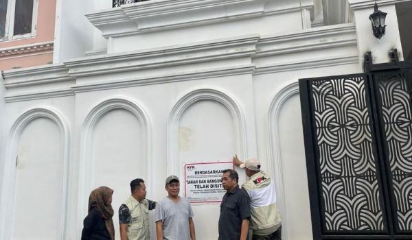 KPK menyegel rumah mewah SYL di Makassar, Rabu (15/5/2024) (Foto: ist)