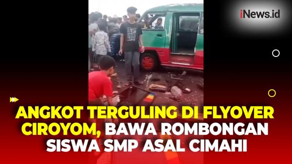 Kecelakaan di Flyover Ciroyom Bandung, Angkot Terguling Bawa Rombongan Siswa SMP Asal Cimahi<