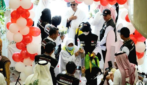 Wajah Ceria Jemaah Haji Indonesia di Makkah, Disambut Meriah dan Dapat Smart Card