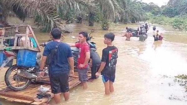 Banjir-Longsor Terjang Landak Kalbar, BNPB: 2.150 Rumah Warga Terdampak