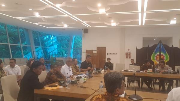 Dirjen Bimas Katolik Kemenag Hadiri Rapat Persiapan Kunjungan Paus Fransiskus