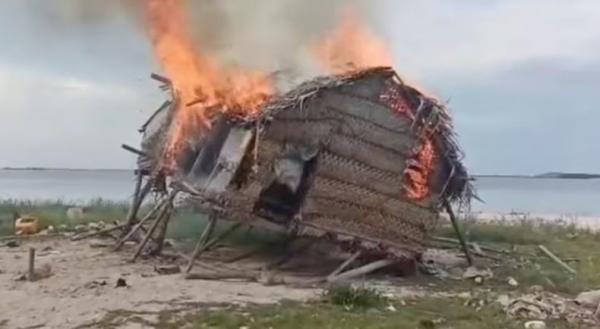 Malaysia Usir Ratusan Warga Suku Bajau di Tepi Laut Sabah, Bakar Rumah Mereka