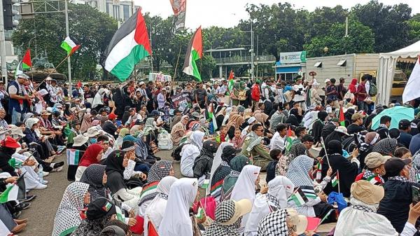 Massa Aksi Bela Palestina Serukan Boikot Produk Pro Israel sampai Bangkrut