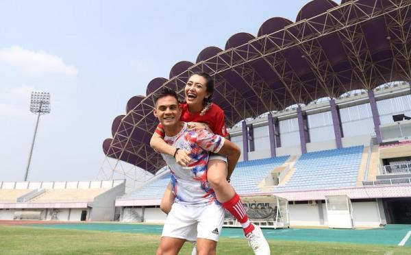 Christian Rontini dan Amanda Gonzales menjadi pasangan beda negara. (Foto: Instagram @christian_rontini18)