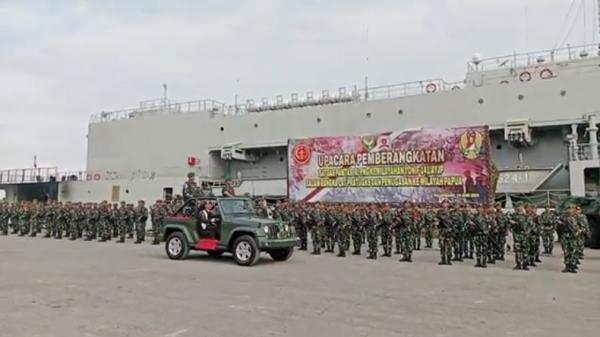 Gunakan Kapal Perang 450 Prajurit Tni Yonif 141 Ayjp Diberangkatkan Ke