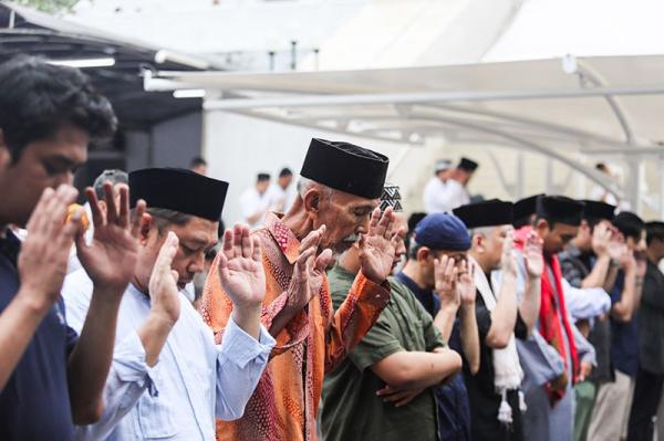 Tata Cara Sholat Idul Adha 2025 Lengkap dengan Bacaan Takbir