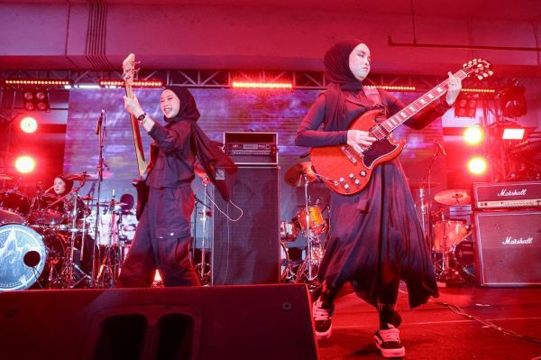 Metal! 3 Muslimah Berjilbab asal Garut Bakal Guncang Panggung Musik Terbesar Dunia