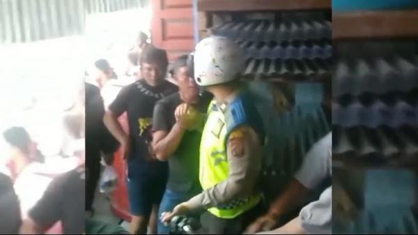 Viral Pemotor Nyaris Adu Jotos dengan Polisi di Nias Selatan, Tak Terima  Ditilang - Bagian 1