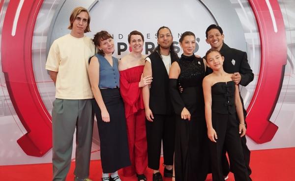 Super Elegan! Ini Potret Irfan dan Jannifer Bachdim di Red Carpet Indonesian Sports and Entertainment Awards 2024 (Foto: Ayu Utami)
