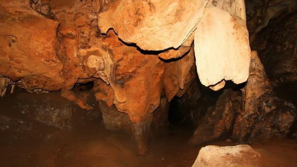 Gua Liang Petang terletak di Desa Batu Tering, Kecamatan Moyo Hulu, Kabupaten Sumbawa, Nusa Tenggara Barat (NTB). (Foto: Indonesia Kaya).