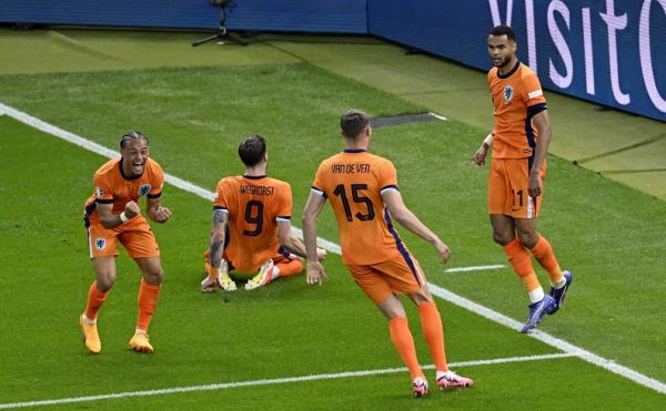 Timnas Belanda melaju ke semifinal Euro 2024. Tim berjuluk De Oranje itu mengalahkan Turki 2-1 pada perempat final di Olympiastadion Berlin, Minggu (7/7/2024) dini hari WIB. (Foto: REUTERS)