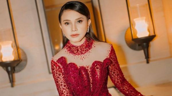 Rossa Bongkar Kisah Perceraian dengan Mantan Suami, Nangis di Tengah Konser