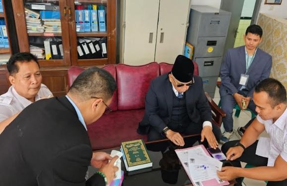 Panji Gumilang bebas dari Lapas Indramayu setelah dipenjara satu tahun, Rabu (17/7/2024). (Foto: MPI)