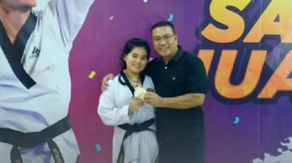 Keren! Putri Danramil Grogol Raih Medali Emas Kejuaraan Taekwondo Bharaduta 5 Kemenpora