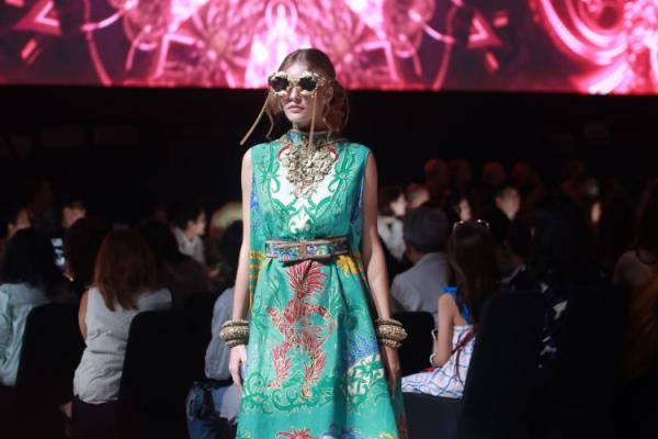 Fashion Show Wastra Kalteng. (Foto: dok Pemprov Kalteng)