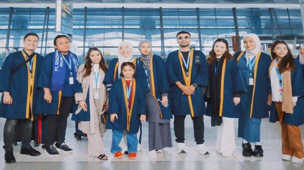 Rombongan umrah awkarin