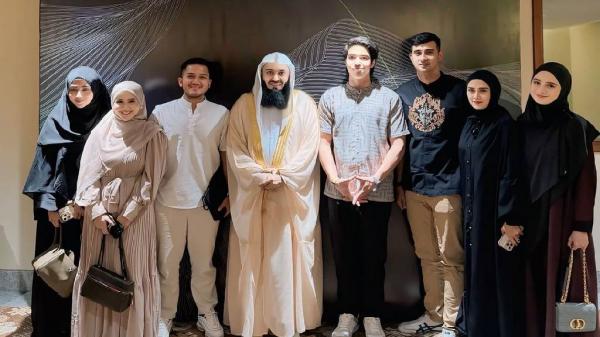 Syifa Hadju dan El Rumi kajian bareng