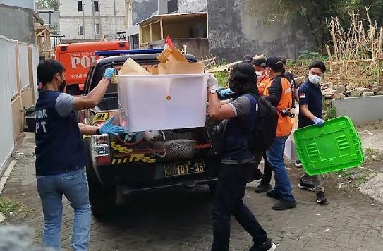 Densus 88 Sita Bahan Peledak Bom Panci dari Rumah Terduga Teroris di Kota Batu