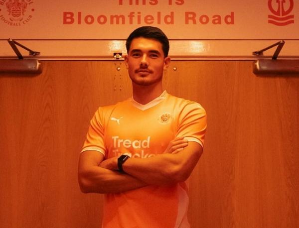Elkan Baggott resmi bergabung Blackpool dengan status pinjaman dari Ipswich Town. (Foto: Instagram @elkanbaggott)