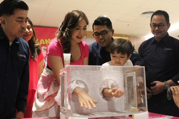 Uji ampuh Soffell bersama Jessica Iskandar. (Foto: dok Enesis Group)