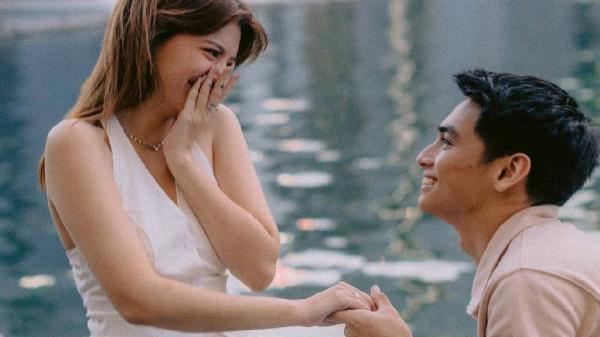 Cassandra Lee dilamar di Singapura