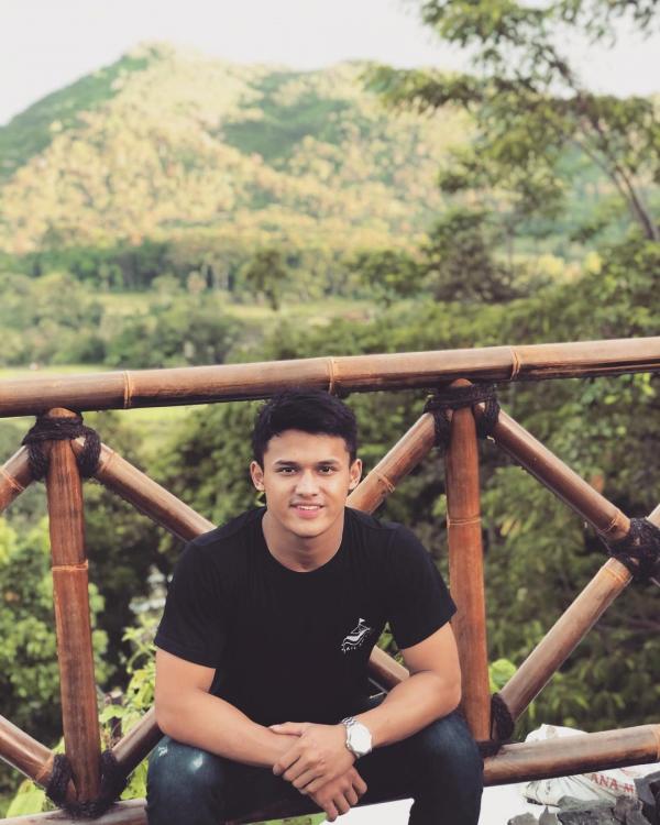 Rizki Juniansyah suka alam