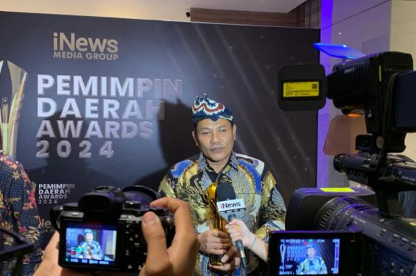 Wakil Bupati Sidoarjo Subandi usai menerima PDA 2024 di Concert Hall (JCH), iNews Tower, Jakarta, Kamis (8/9/2024) (Foto: iNews Media Group/Ahmad Sukron Afwi Hasynur).