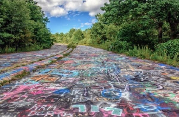 Graffiti Highway di Centralia. (Foto: X/@cast_theout)
