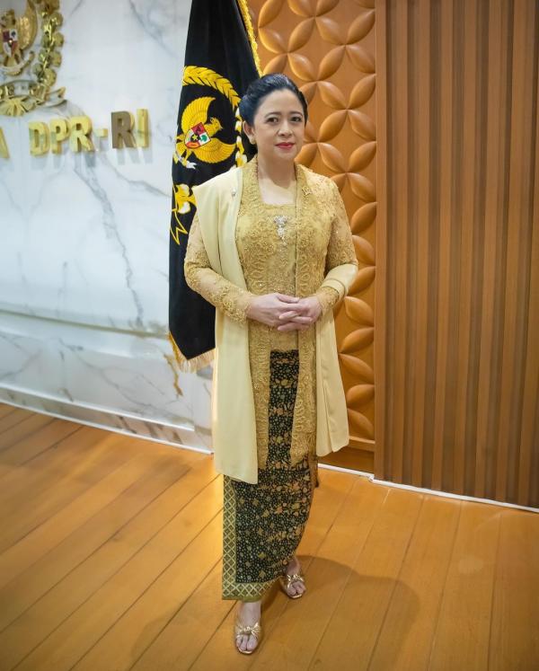 Kebaya emas Puan Maharani