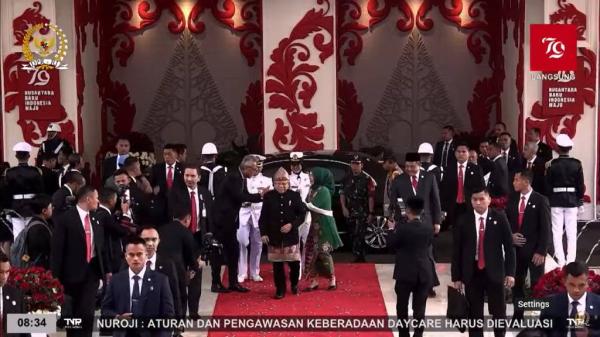 Tampilan Wakil Presiden di Sidang Tahunan MPR 2024 Tampilan Wakil Presiden di Sidang Tahunan MPR 2024