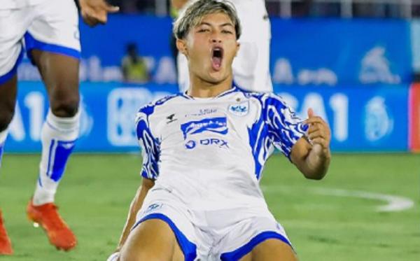 Bek PSIS Semarang, Alfeandra Dewangga. (Foto: Instagram/psisofficial)