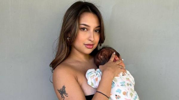 Jennifer Coppen dan Kamari saat bayi