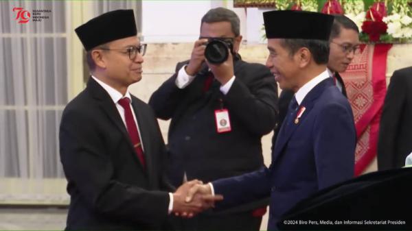 Kepala BPOM Taruna Ikrar dan Presiden Jokowi