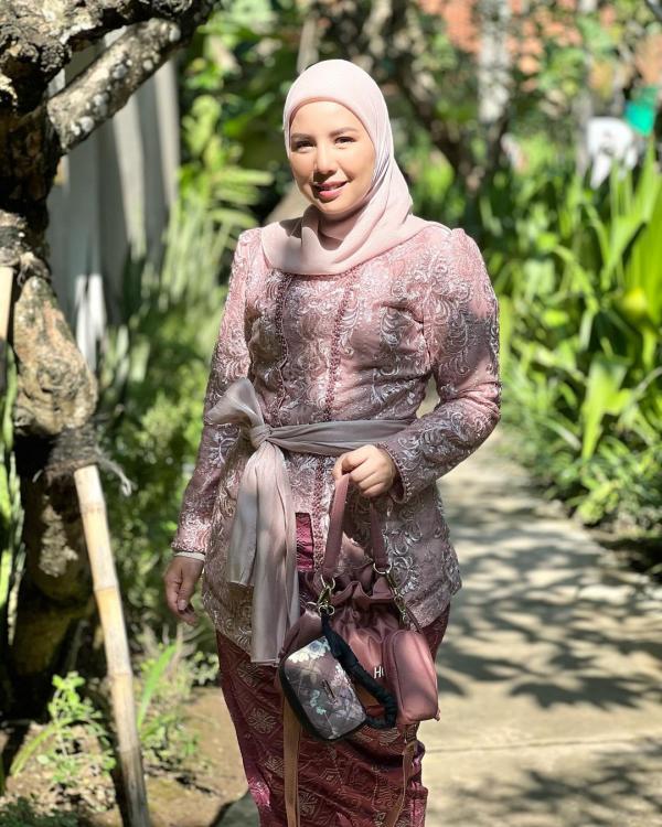 Tya Ariestya sukses diet