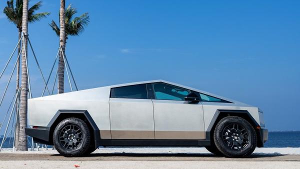 Tesla Cybertruck 3