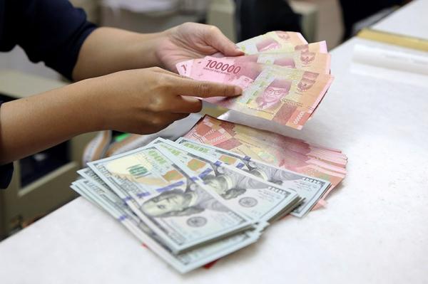 Rupiah Hari Ini Ditutup Menguat 18,5 Poin Ke Rp15.187 Per Dolar AS