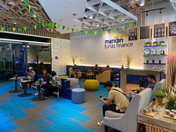 Mandiri Tunas Finance Beri Promo Kredit Mobil Listrik di Hari Pelanggan Nasional