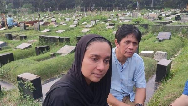 Shahnaz Haque ungkap kondisi Ikang Fawzi Shahnaz Haque ungkap kondisi Ikang Fawzi usai ditinggal meninggal Marissa Haque. (Foto: Nurul Amanah)