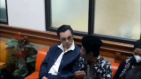 Inews Baim Baim Wong di sidang perdana perceraian. (Foto: Ravie Wardani)
