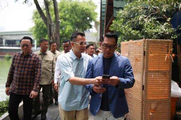 Ridwan Kamil bertemu Raffi Ahmad. Ridwan Kamil bertemu Raffi Ahmad. (Foto: Istimewa)